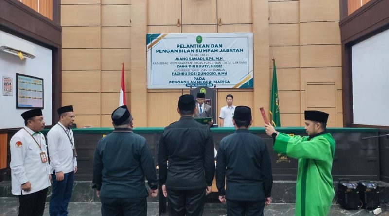 Pelantikan dan Pengambilan Sumpah Jabatan tiga pejabat struktural